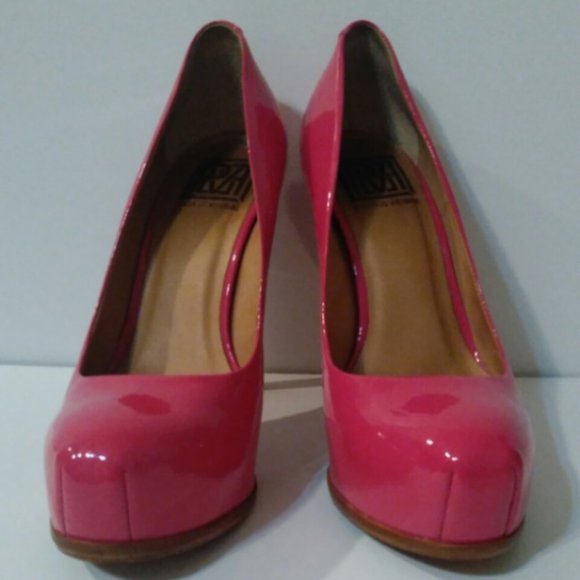 POUR LA VICTOIRE 6.5 PINK GLOSSY PATENT IRINA LEATHER PLATFORM HEELS - Picture 8 of 15